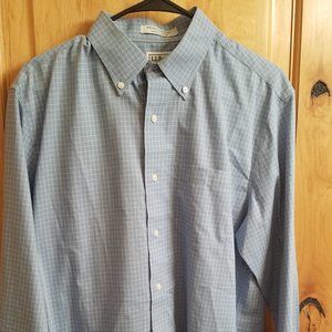 Men's LL Bean Button Up Shirt - Size Medium - Light Blue Plaid